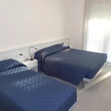 Cozy Flat For Five Guests In An Enclosed * Bibione